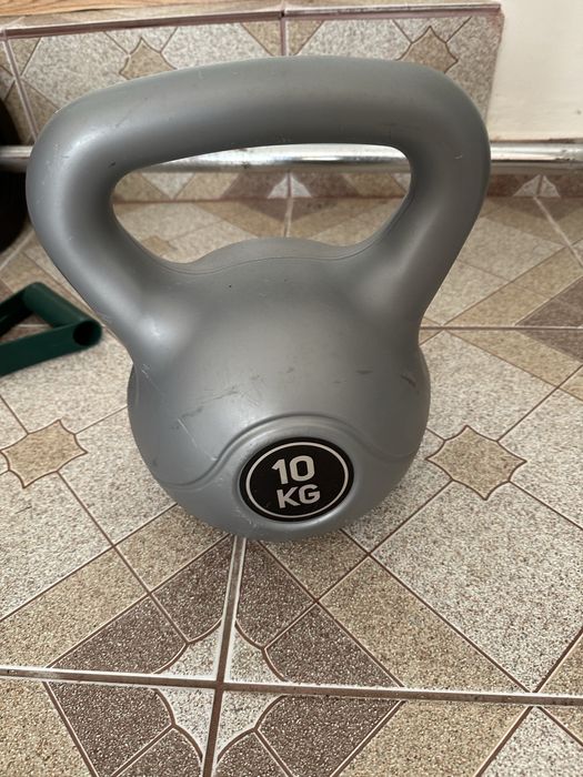 Discuri gantere 10 kg si kettlebell