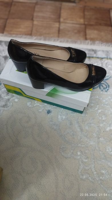 Продам женскую обувь