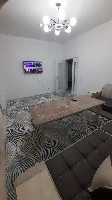 Аренда 6 комнатной на ул.Махтумкули,Под офис 170кв² с подвалом,ЖК Асса