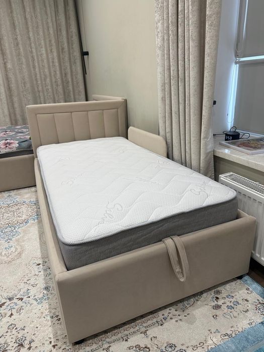 Продам детскую кровать размером 90х180