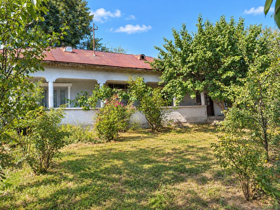 Teren 2.774 mp + casă, central Cetatea Giurgiu, deschidere 20 m