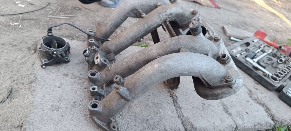 Впускной коллектор на Мерседес