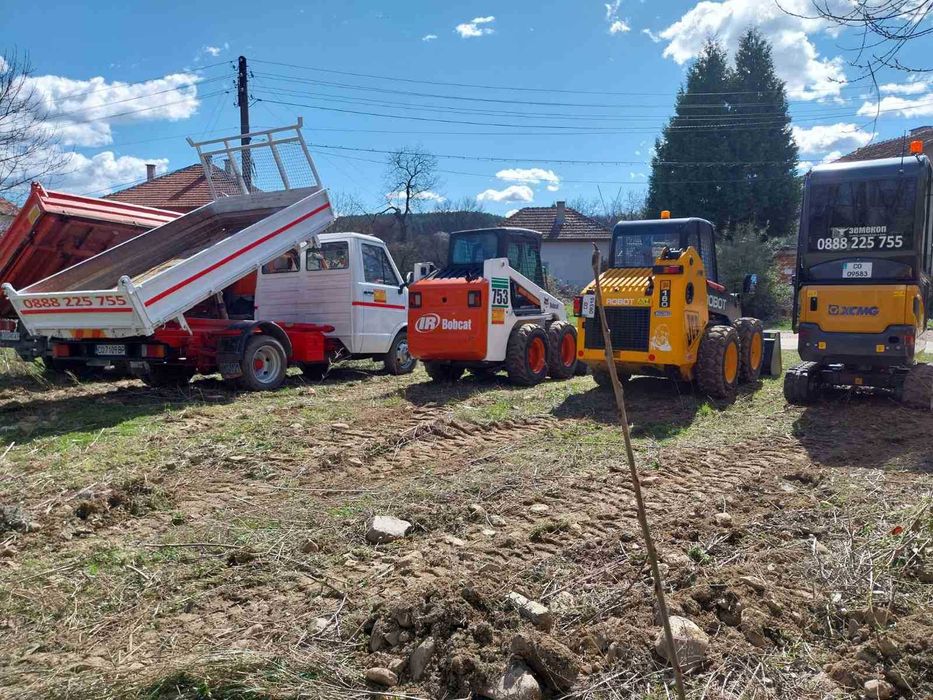 Услуга с комбиниран багер, самосвал валяк и асфалтополагачка!!!