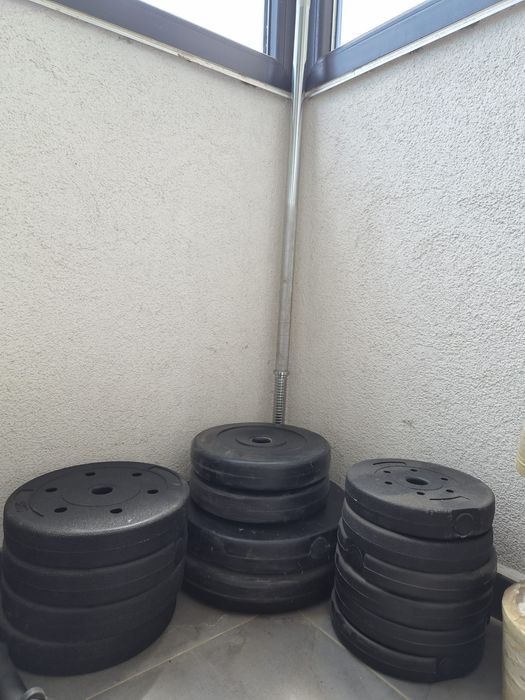 Banca, bara si greutăți fitness