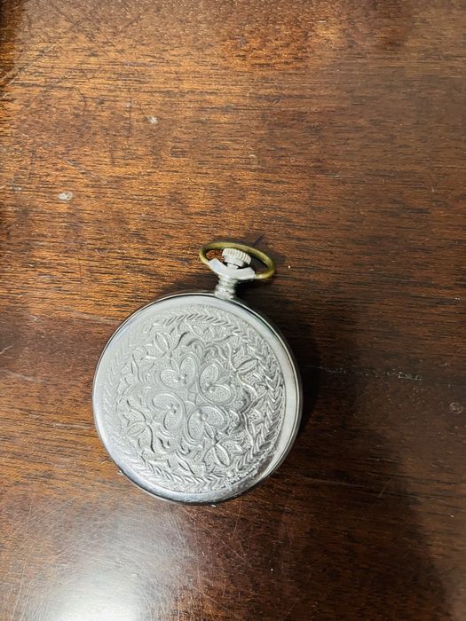 Часы карманные молния продам