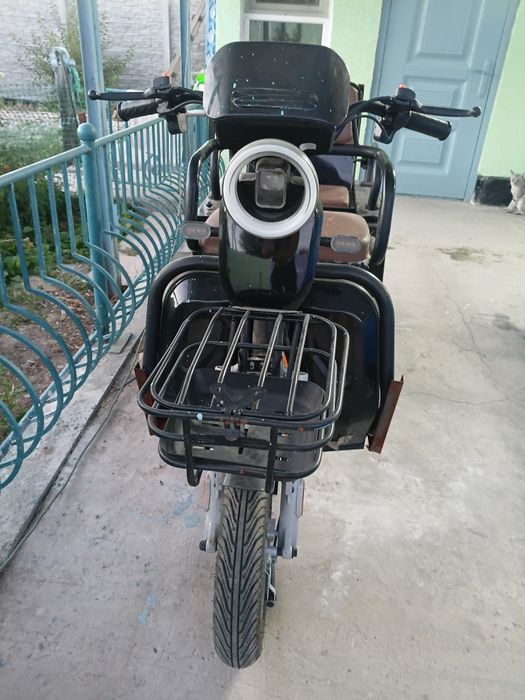 Продам трицикл почти новый