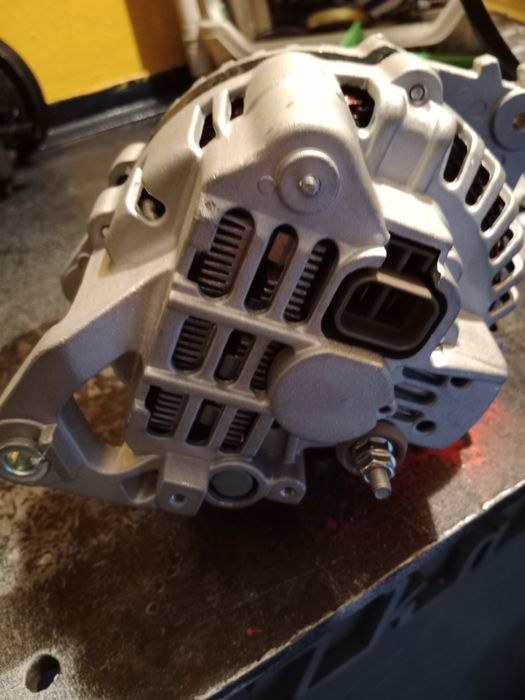 Генератор 12в новый