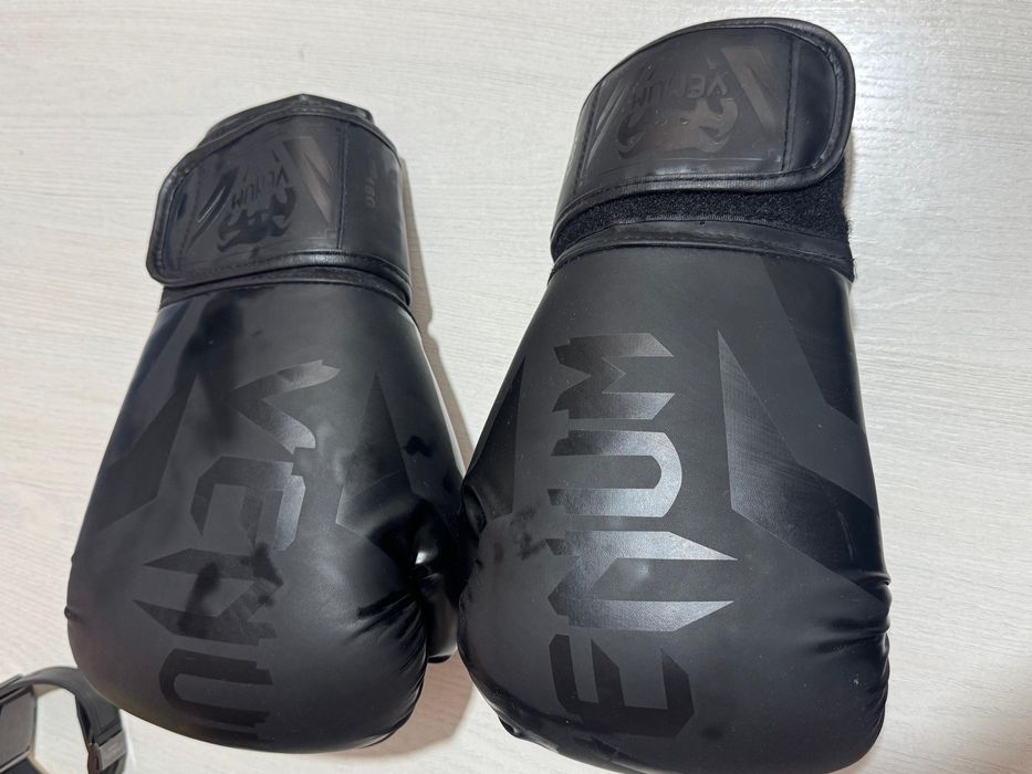 Перчатки боксерские и мма