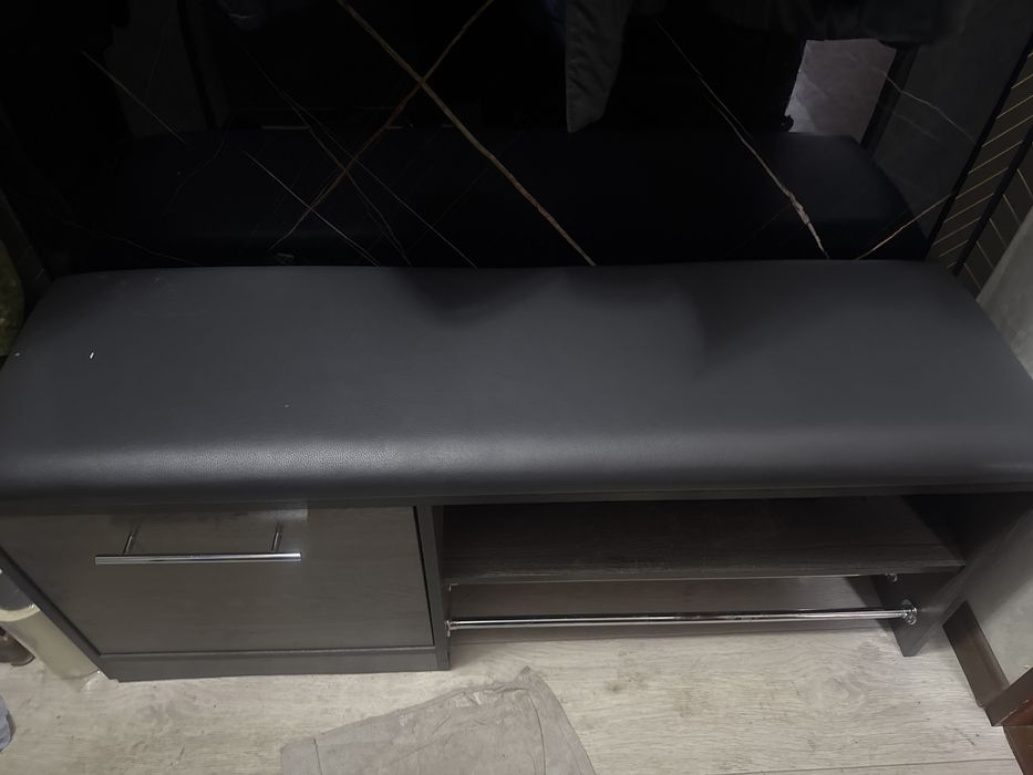 Продаю тумбу-обувницу