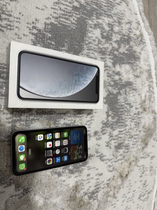 Продам iphone xr в хорошем состоянии