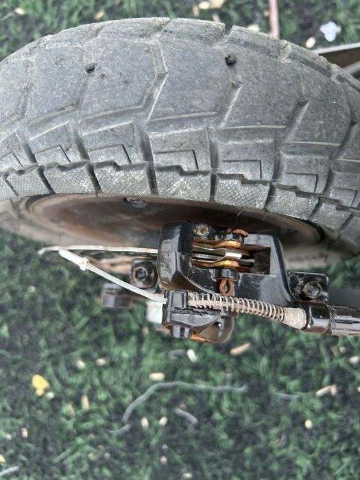 Trotineta Kukirin G2 2025