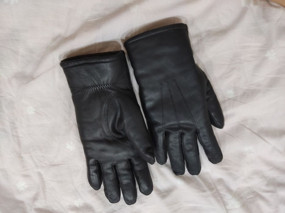 Перчатки женские и мужские