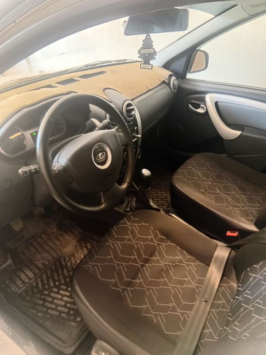 Lada Largus sotiladi