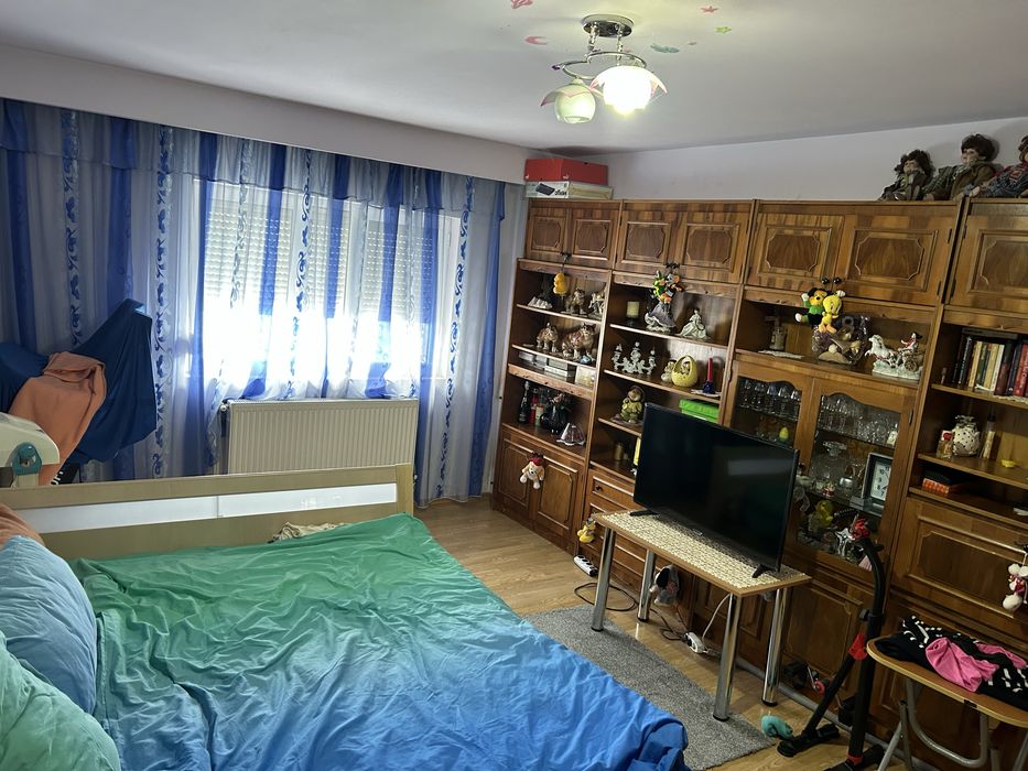 Vand apartament 2 camere