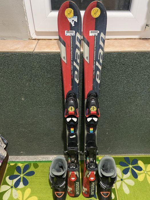 Детски обувки и ски