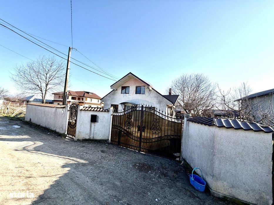 Casă / Vilă cu 4 camere de vânzare