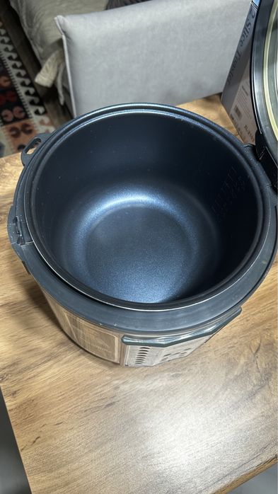 Мультиварка REDMOND