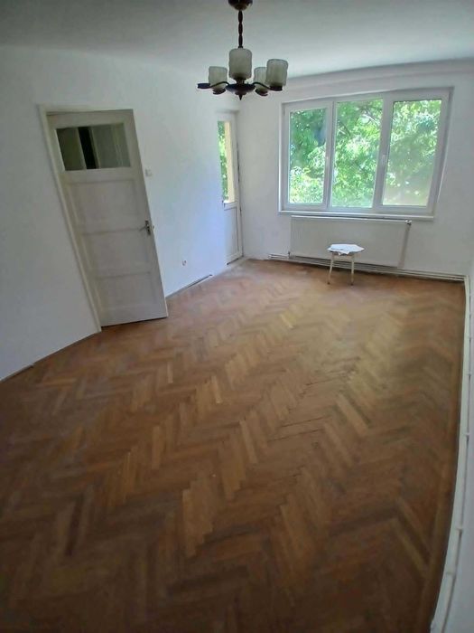 Apartament 3 Camere DECOMANDAT Centru