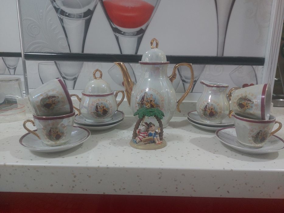 Мадонна,кофейный сервиз