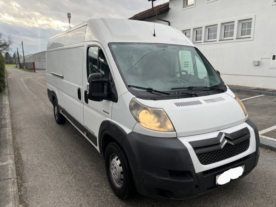 Бърз транспорт София – Голям висок бус, цени от  25евро