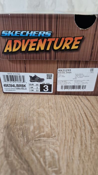 Продам ботинки  Skechers