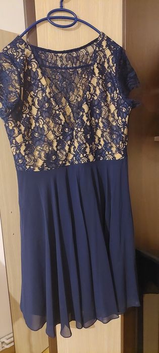 Vând rochie mărimea 48