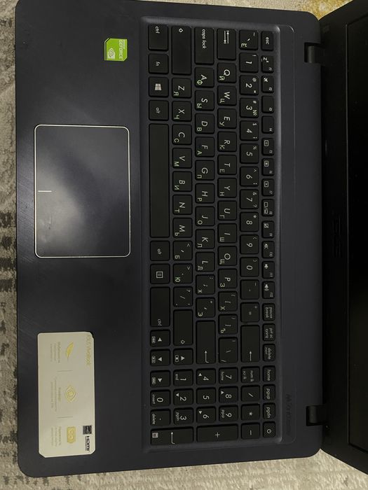 Asus очень быстрый ноутбук SSD! Nvidia Geforce