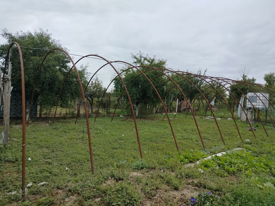 Vând solar de grădină din metal