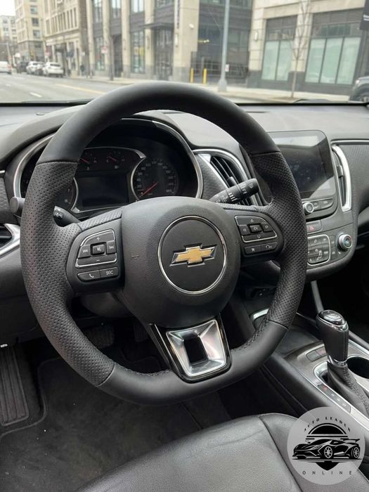 Audidan Porsche uslubidagi universal multi-rul