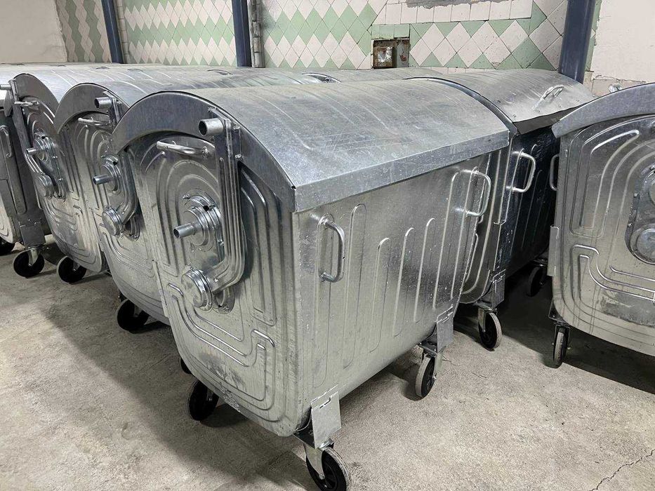 Оцинкованный контейнер для мусора