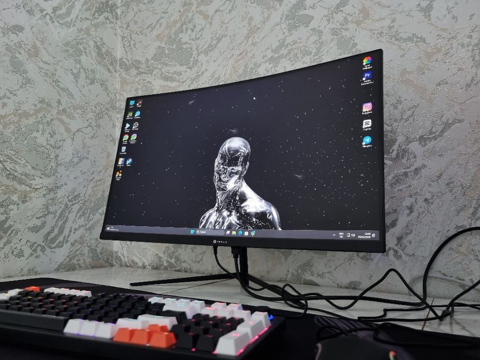 Komplekt kompyuter sotiladi xolati yangidek Gamerlar uchun