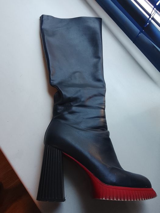 продам осенние сапоги