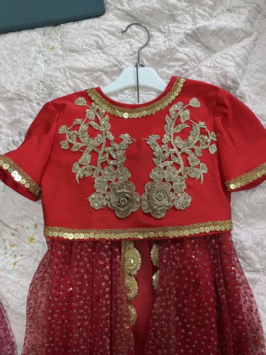 Продаются костюмы