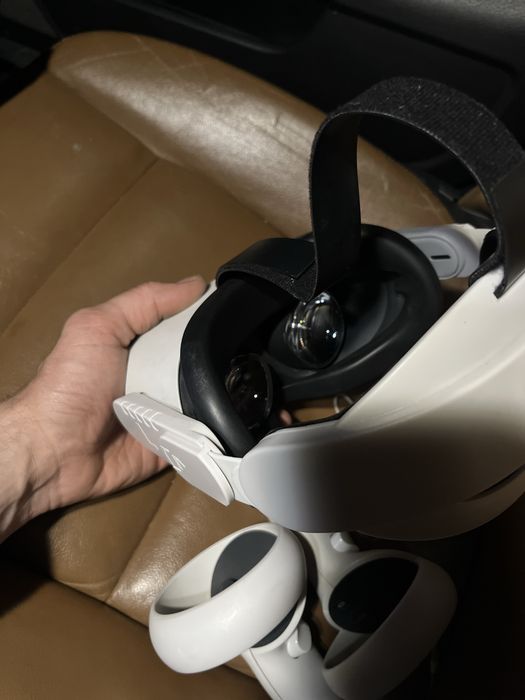 Meta Oculus Quest 2