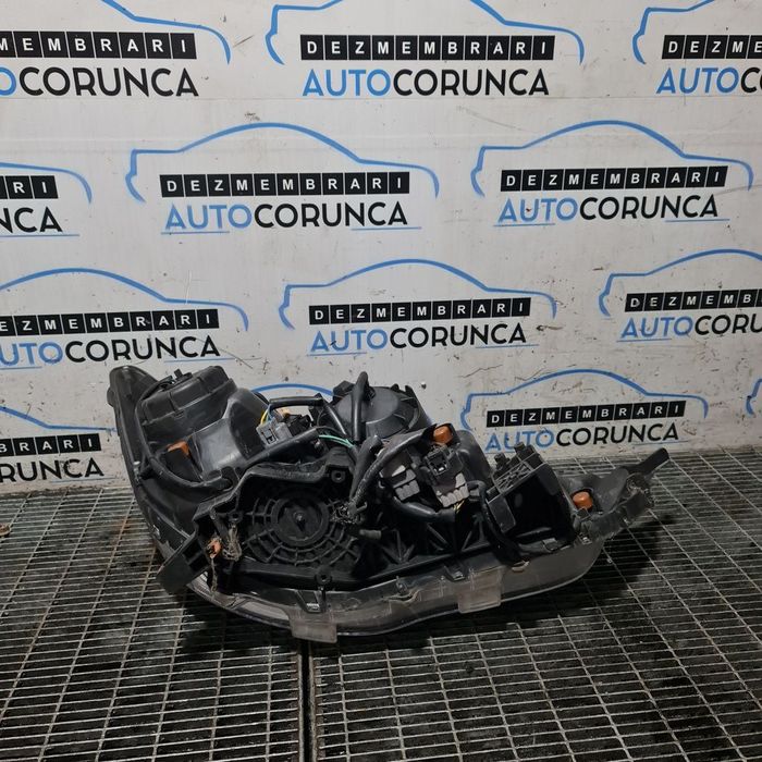 Far Stanga Mitsubishi ASX Facelift 2016 2016 - 2018 SUV 4 Usi (1337) Cu lupă