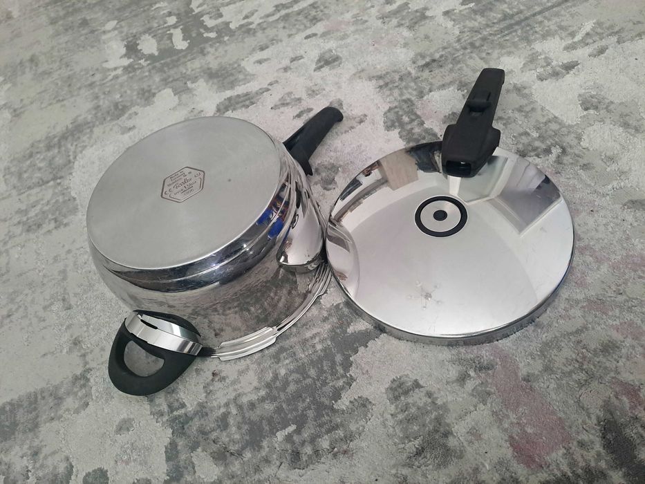 Fissler Vitavit 4.5 l made in Germany oala sub presiune