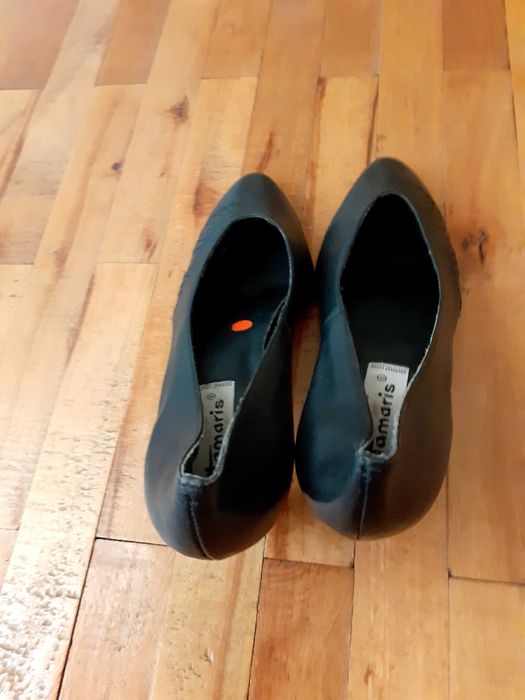 Pantofi cu toc subtire