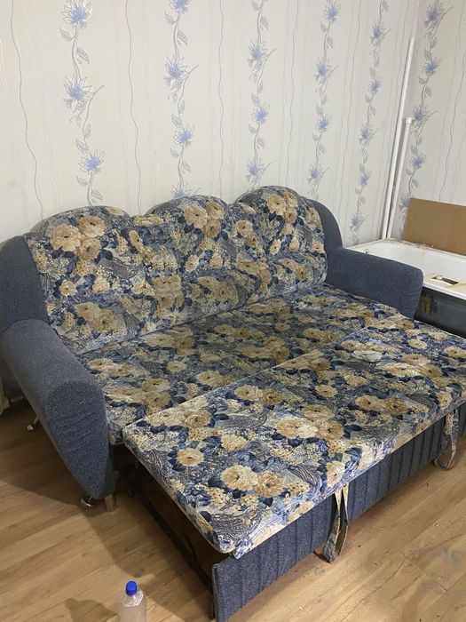 Диван отдам бесплатно