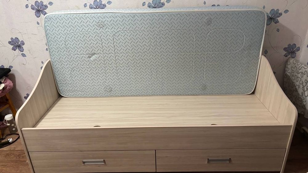 Продам кровать + матрас