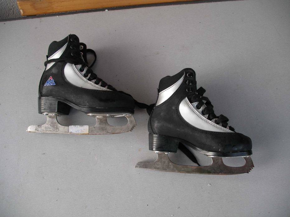 Детски кънки за фигурно пързаляне  К2  от 29 до 33 номер .