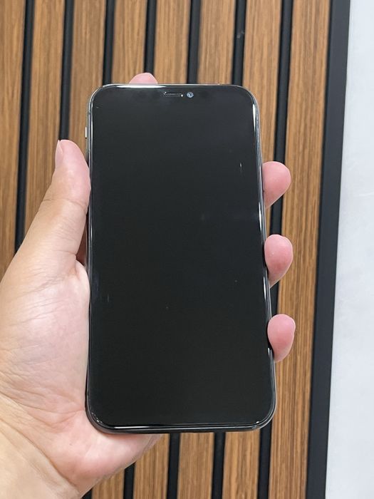 Продам iPhone 11
