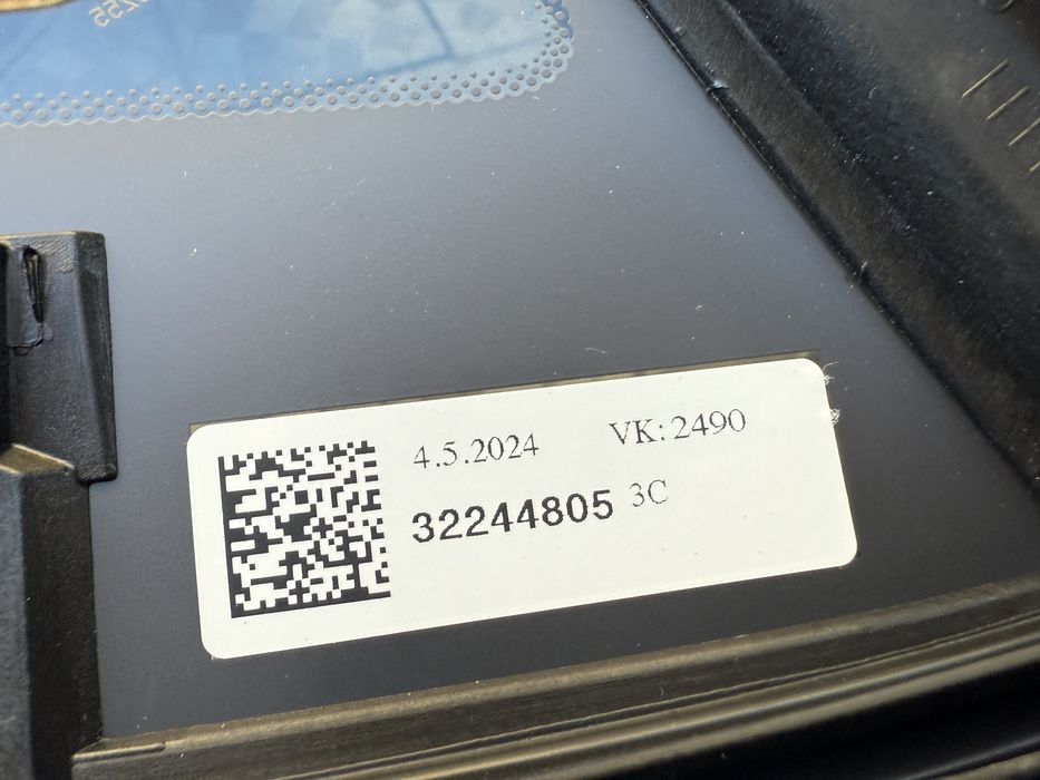 Стъкла за задна лява врата за Volvo XC40 2024