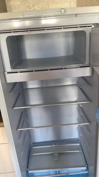 Продам холодильник бирюса