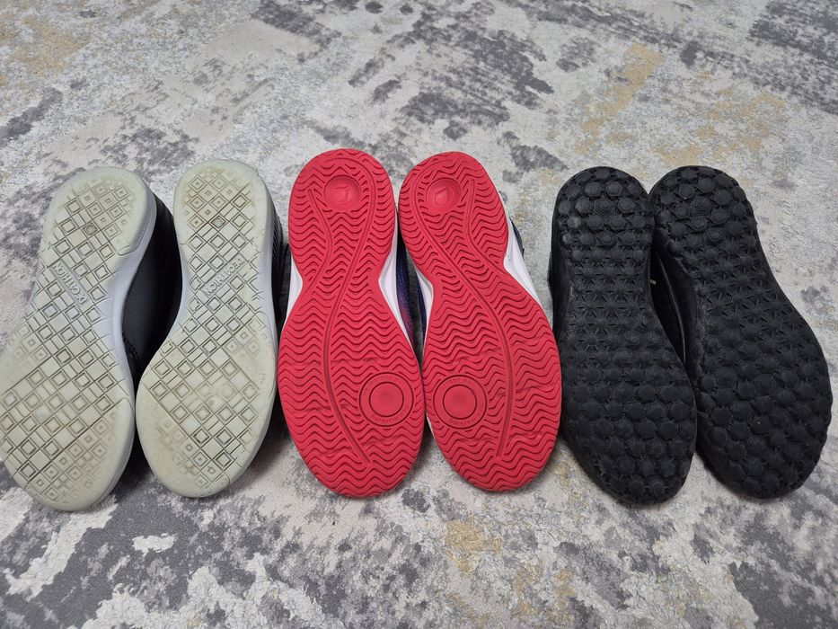 Adidasi fotbal sala si sintetic marimea 32