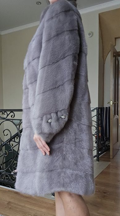 Продам норковую шубу 44 р