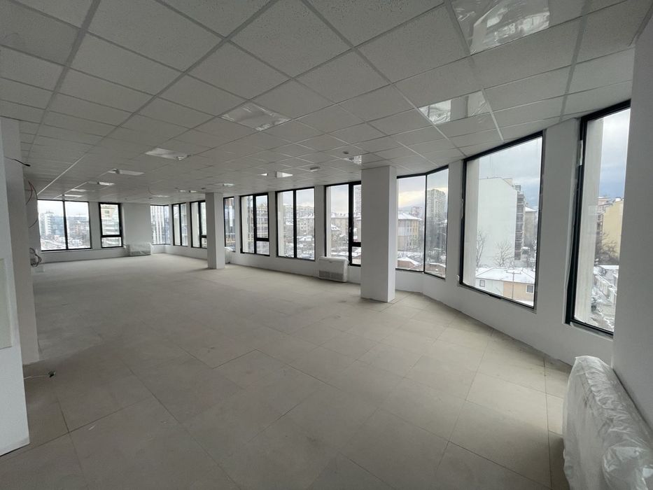 Дава се под наем Офис в София, Център - 335 кв.м за 4343.67 € - Снимка #9