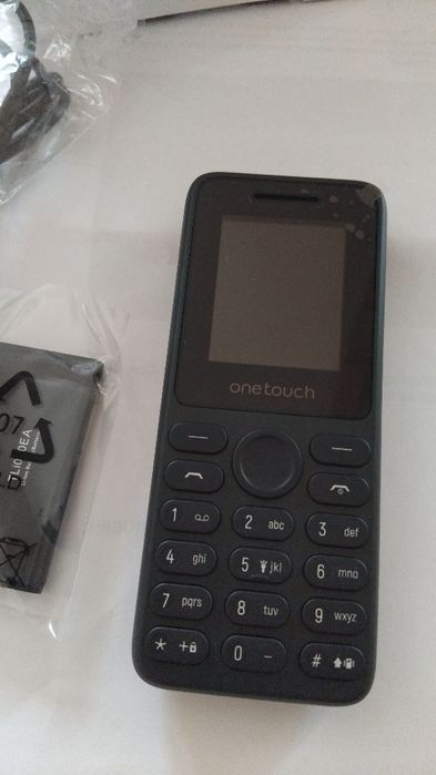 Нов телефон с бутони