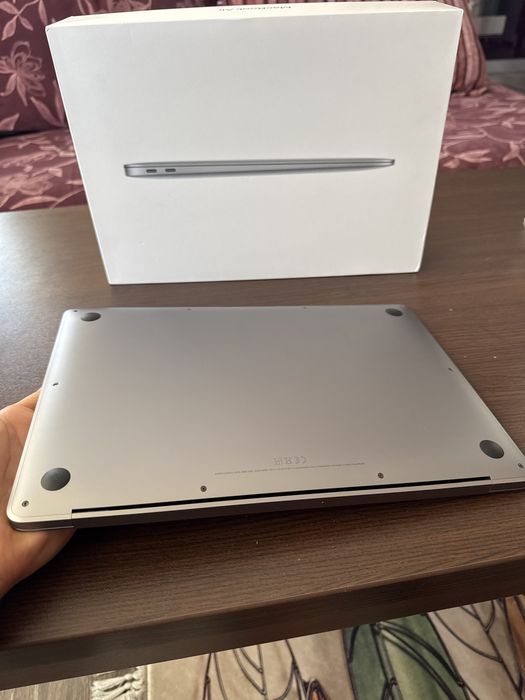 Macbook air M1 256gn 16gb ram