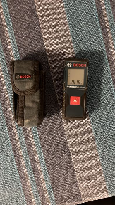 telemetru bosch laser