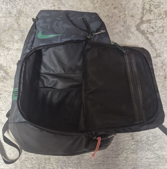Продам Nike Elite v2